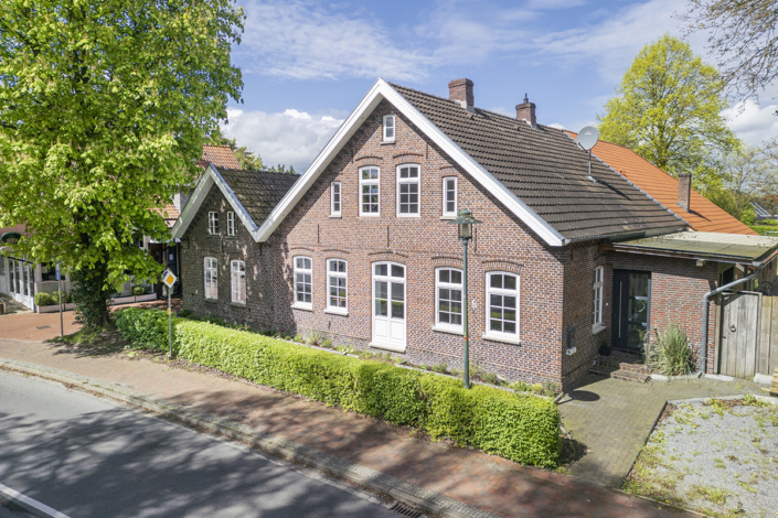 Friesland | Denkmalgeschütztes Haus | Drohnenaufnahme